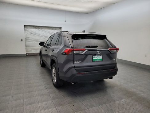 Used 2022 Toyota RAV4 XLE AWD/4WD image 5