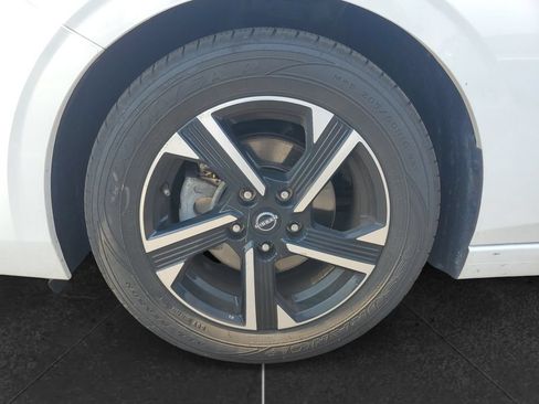 Used 2024 Nissan Sentra SV FWD image 12
