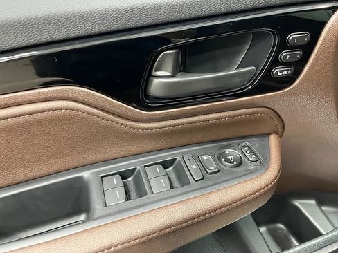 New 2026 Honda Odyssey Touring image 10