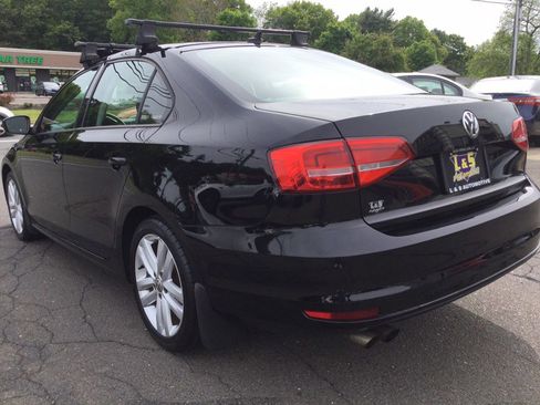 Used 2015 Volkswagen Jetta SE FWD image 10
