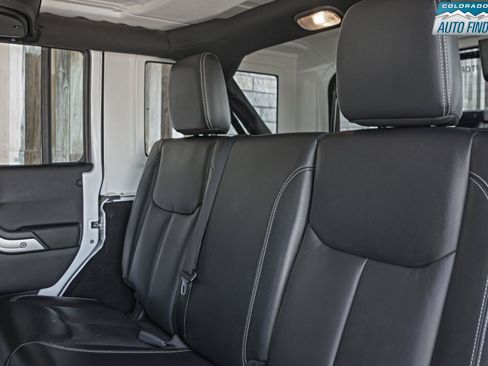 Used 2015 Jeep Wrangler Unlimited Sahara AWD/4WD image 22