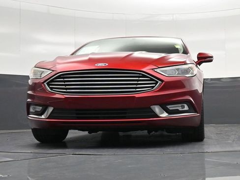 Used 2017 Ford Fusion SE w/ Fusion SE Technology Package FWD image 35