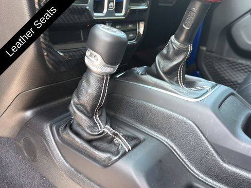 Used 2020 Jeep Wrangler Unlimited Sahara AWD/4WD image 28