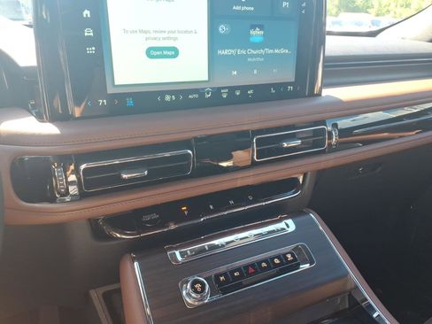 New 2026 Lincoln Aviator Reserve AWD/4WD image 13