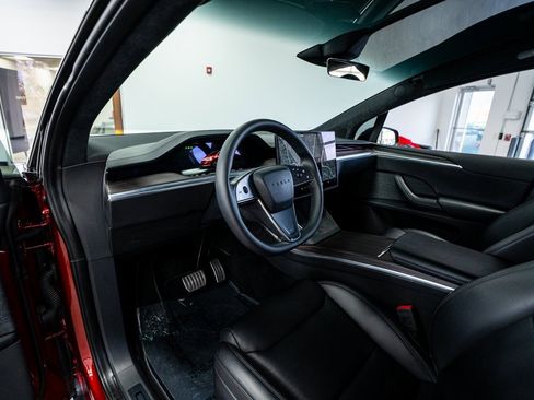 Used 2024 Tesla Model X image 36