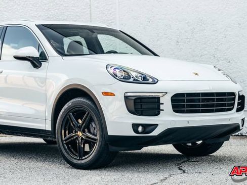 Used 2016 Porsche Cayenne image 34