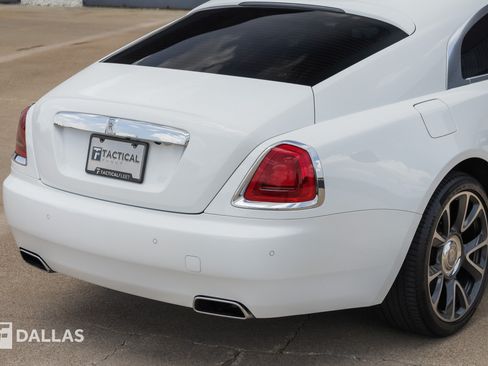 Used 2019 Rolls-Royce Wraith RWD image 16