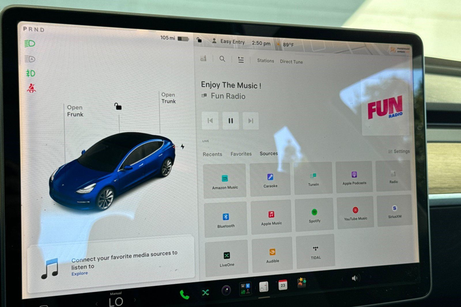 Used 2018 Tesla Model 3 Long Range RWD image 23