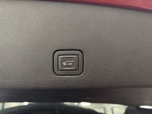 Used 2024 Cadillac XT6 Sport w/ LPO, Floor Liner Package AWD/4WD image 14