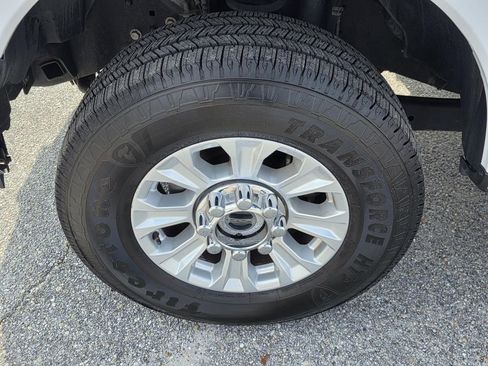 Used 2022 Ford F350 XLT w/ XLT Value Package image 39