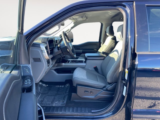 Used 2023 Ford F350 XLT w/ XLT Premium Package AWD/4WD image 11