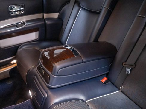 Used 2018 Rolls-Royce Ghost RWD image 29