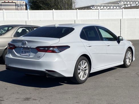Used 2024 Toyota Camry LE image 3
