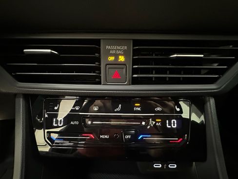 Used 2025 Volkswagen Jetta Sport FWD image 26