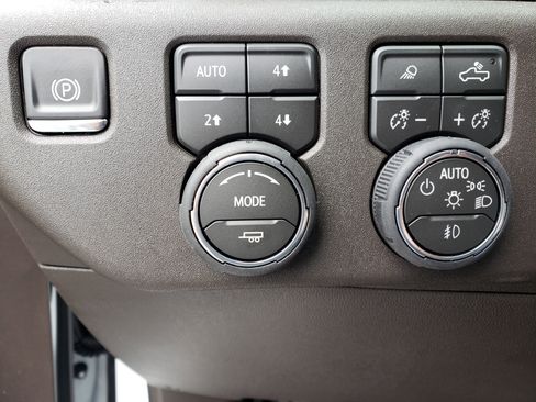 New 2026 Chevrolet Silverado 1500 LTZ w/ LTZ Convenience Package II AWD/4WD image 13