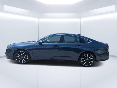 Used 2023 Honda Accord Touring image 8