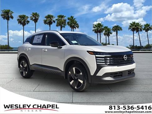 New 2026 Nissan Kicks SR FWD image 1