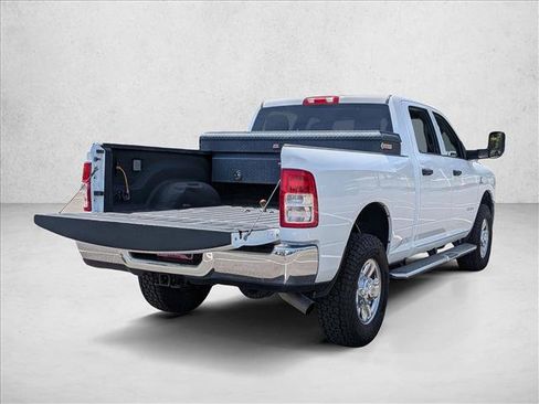 Used 2022 RAM 3500 Tradesman w/ Chrome Appearance Group AWD/4WD image 5