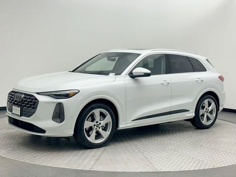 Used 2025 Audi Q5 Prestige image 1