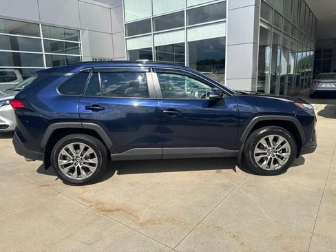 Used 2025 Toyota RAV4 XLE Premium w/ Weather Package AWD/4WD image 8