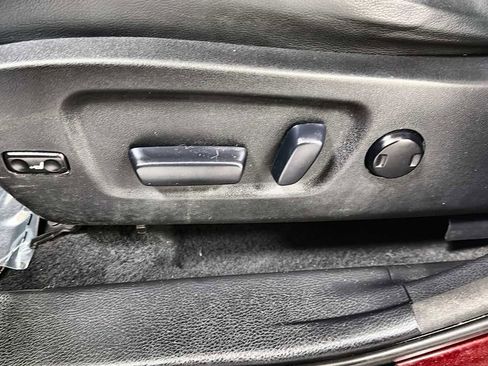 Used 2014 Toyota Highlander XLE AWD/4WD image 14