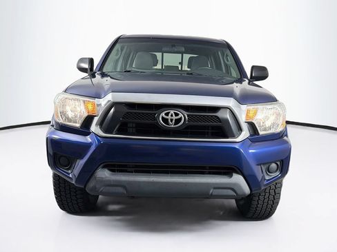 Used 2015 Toyota Tacoma PreRunner w/ SR5 Package RWD image 2