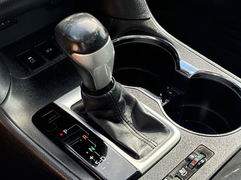 Used 2015 Toyota Highlander Limited image 27