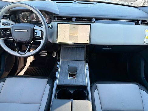 New 2026 Land Rover Range Rover Velar Dynamic SE image 19