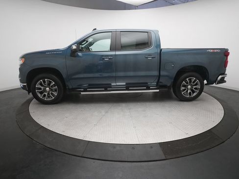 Used 2024 Chevrolet Silverado 1500 LT AWD/4WD image 4