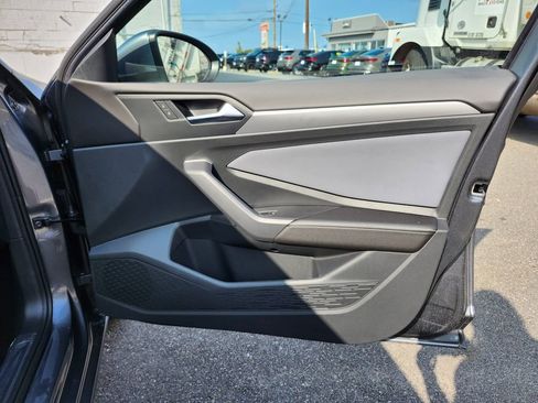 New 2025 Volkswagen Jetta SE image 19