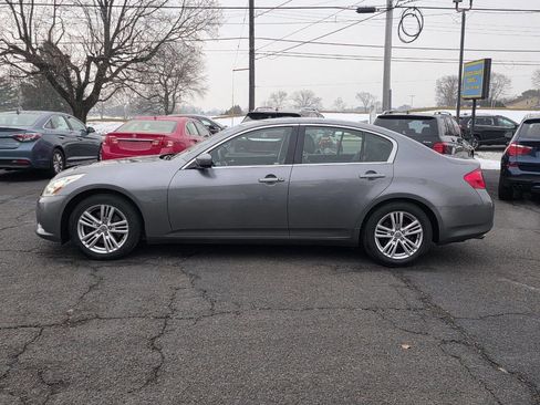 Used 2013 INFINITI G37 Journey w/ Premium Pkg image 4