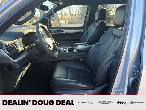 New 2026 Jeep Grand Wagoneer w/ Premium Group I image 9