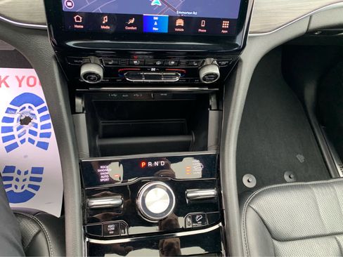 Used 2022 Jeep Grand Cherokee Overland image 28