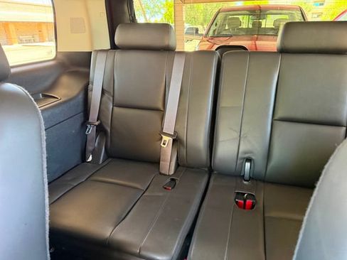 Used 2013 Cadillac Escalade AWD image 29