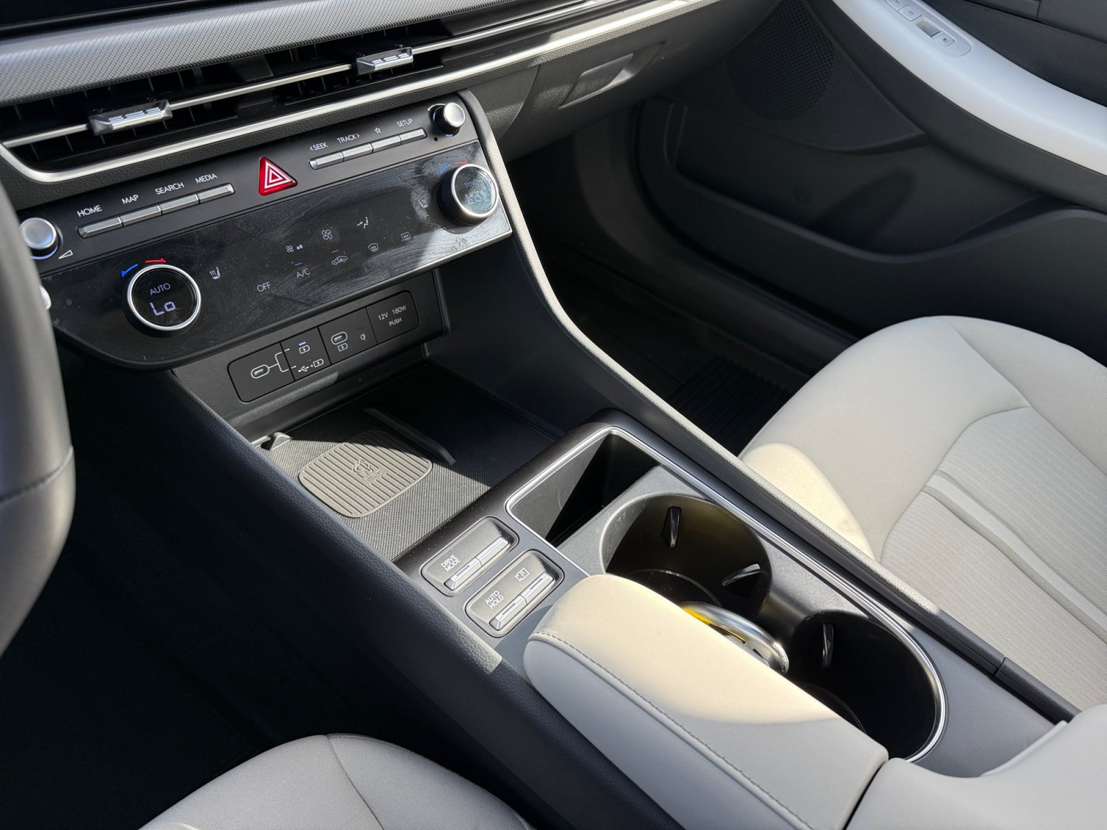 Certified 2025 Hyundai Sonata SEL FWD image 13