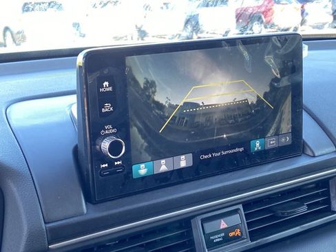 Used 2025 Honda Pilot Touring image 35