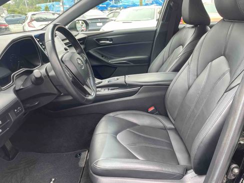 Used 2019 Toyota Avalon XLE image 13