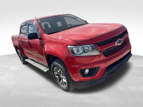 Used 2018 Chevrolet Colorado LT AWD/4WD image 3