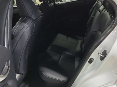Used 2024 Lexus UX 250h F Sport AWD/4WD image 4