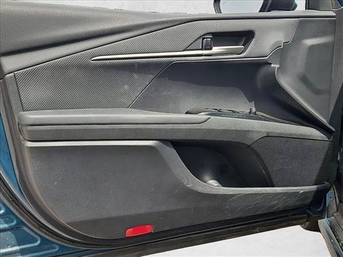 Used 2025 Toyota Camry SE FWD image 10