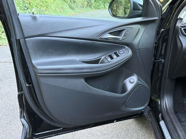 Used 2023 Buick Encore GX Select AWD/4WD image 9