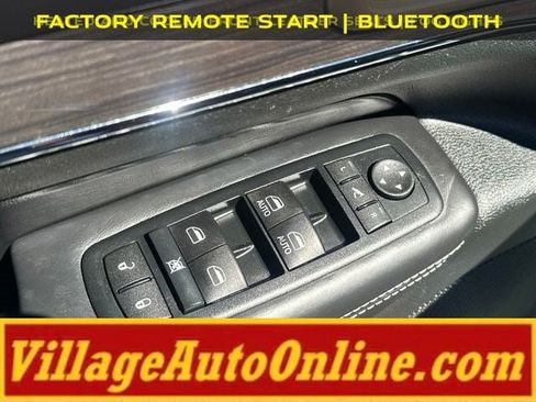 Used 2015 Jeep Grand Cherokee Overland w/ Advanced Technology Group AWD/4WD image 12