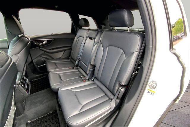 Used 2025 Audi Q7 3.0T Prestige AWD/4WD image 18