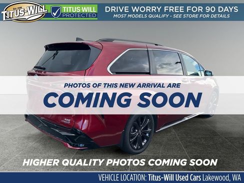 Used 2024 Toyota Sienna XSE image 4