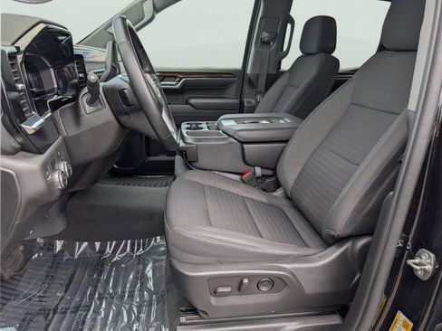 Used 2023 GMC Sierra 1500 Elevation image 11