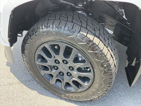 Certified 2026 Toyota Tacoma SR5 RWD image 9