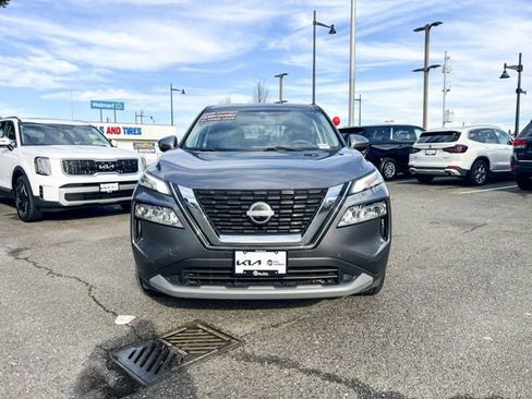 Used 2023 Nissan Rogue SV image 5