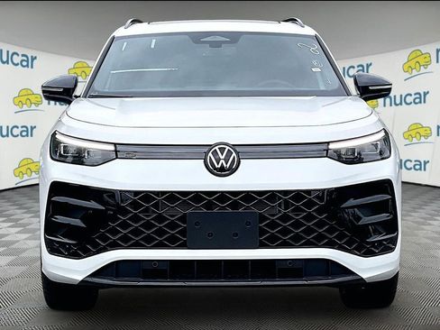 New 2026 Volkswagen Tiguan SE R-Line AWD/4WD image 3