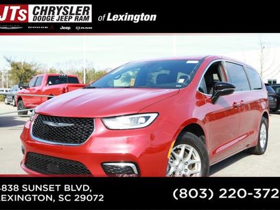 New 2026 Chrysler Pacifica Select