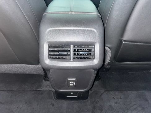 Used 2023 GMC Terrain SLT AWD/4WD image 31